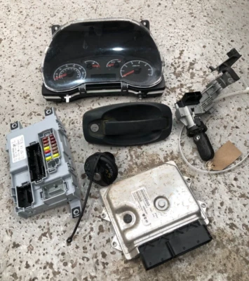 Vauxhall Combo D Mk3 Engine ECU Kit 55266281 A13FD Diesel 1248cc MPV 2016 s45 - Image 1 of 4