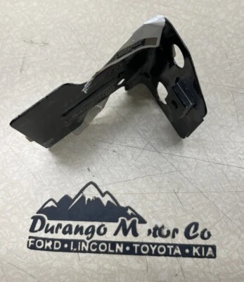 Soporte guardabarros delantero derecho ford ds7z16c078a 2013-2020 fusion Foto 1 de 4