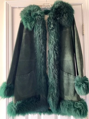 Abrigo de gamuza vintage PennyLane estilo afgano verde?S-M? Película MidLength Boho70’ Foto 1 de 4