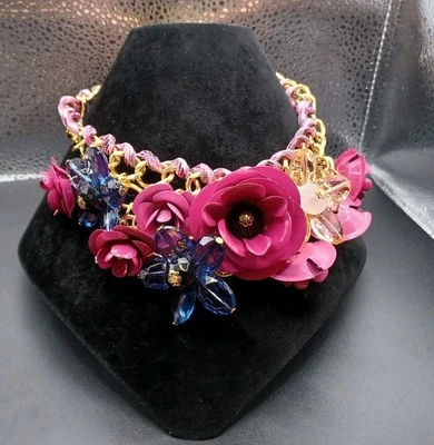 Nuevo Collar Betsey Johnson Cuentas de Plástico Metal Rosa Flor Distintivo  Foto 1 de 4