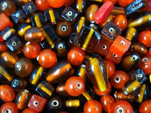 Glass Bead Mix 50g Orange/Brown Tones DIY Jewellery Necklaces Earrings - Bild 1 von 2
