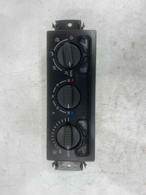 01 02 GMC SIERRA 2500 aquecedor controle A/C - Imagem 1 de 4