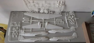 NITTO KAGAKU 1974 1:100 (H0 1:87) Douglas DC-3 C-47 Dakota (double pieces) - Foto 1 di 7