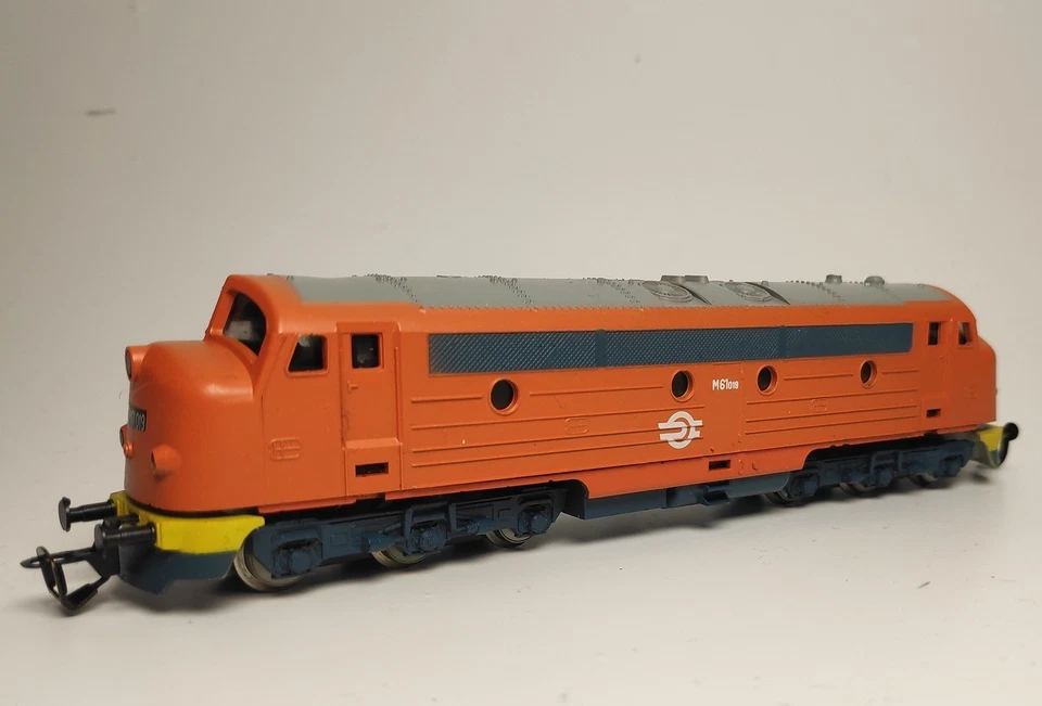 Für Nostalgiker: Berliner TT Bahnen Nohab der MAV, TT 1:120, NEUZUSTAND - Bild 1 von 4