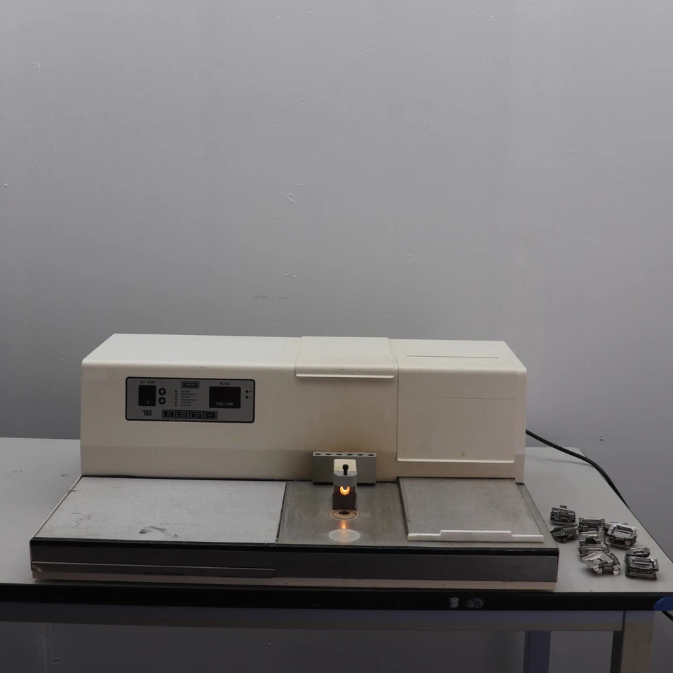 CENTRO DE INCRUSTACIÓN TRIANGLE BIOMEDICAL SCIENCES (TBS) TEC 120 Foto 1 de 4