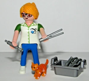 Playmobil veterinary woman w/ glasses kitten cat and utensils - C43 - Picture 1 of 4