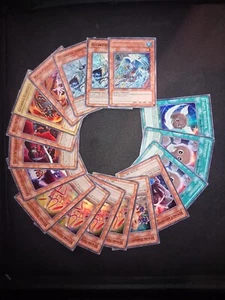 Yu-Gi-Oh! Arsenale Nascosto lotto 17 carte italiane exellent super rara segreta  - Foto 1 di 11