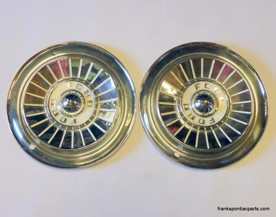 Tapacubos Ford 1957 tapacubos (2) OEM Fairlane 500 personalizado 14" 57 ¡Excelente estado! Foto 1 de 4