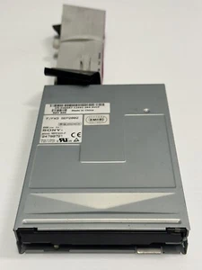 ๐พ๐ป Sony MPF920-F Internal 3.5โ Floppy Disk Drive 1.44MB 4-651-17721 W/ Cable - Picture 1 of 9