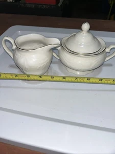 Gibson Sugar Bowl y taza crema con blanco con oro - Imagen 1 de 7