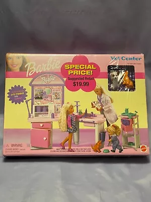 BARBIE VET CENTER - 2001 - NO DOLLS INCLUDED - Image 1 of 2