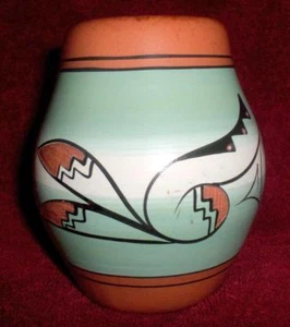 Vintage Native American? Southwest Pottery 5 1/2" Vase Unrecognized Signature - Bild 1 von 6