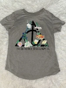 Harry Potter “ The Deathly Hallows Jr. Sz. 7/9 Gray Front Design Tee. Cute, Fun - Picture 1 of 5