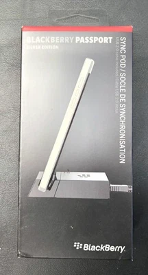 Escritorio de carga Blackberry USB 2. Base Sync Pod para Passport Silver Edition Foto 1 de 4