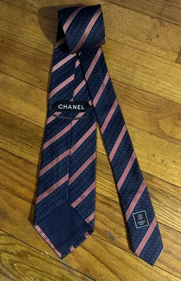 "Corbata Chanel Paris negra con monograma mezcla de seda hecha en Italia 58""- 2,5 07-A" Foto 1 de 4