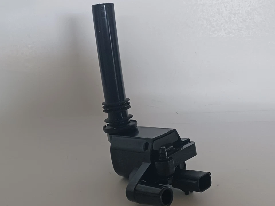 Delphi GN10372 Ignition Coil for Dodge RAM Jeep Chrysler 5.7L HEMI - Image 1 of 4