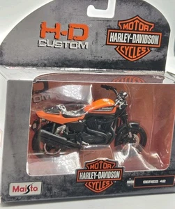 New Maisto HD Custom Harley-Davidson Motorcycle 2011 XR 1200X Series 42 1:18 - Picture 1 of 4