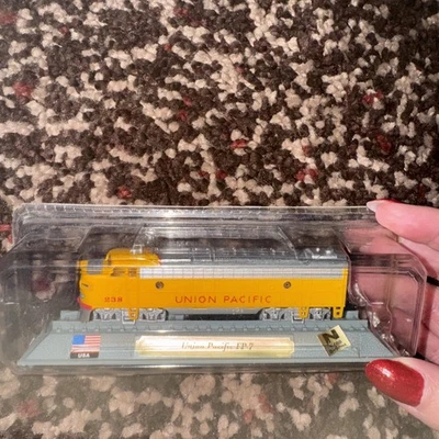 USA,UNION PACIFIC FP-7,N GAUGE DIECAST STATIC LOCOMOTIVE TRAIN,1:160,G=9 mm - image 1 of 2