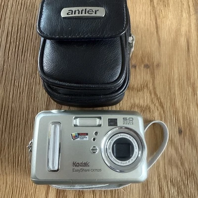 Kodak Digital Camera EasyShare CX7525 5.0MP Silver Tested - Image 1 of 4