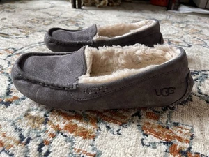 UGG Ansley Gray Suede Sheepskin Warm Moccasins Slippers Shoes Size US 8 Women - Picture 1 of 11