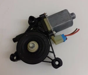 GENUINE VW GOLF MK7 NSF PASSENGER FRONT WINDOW MOTOR - 0130822379 - Picture 1 of 2