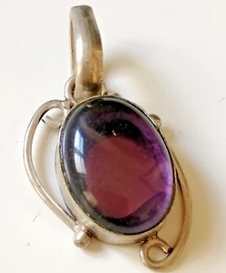 ANTIGUO COLGANTE VICTORIANO PLATA CON PIEDRA INCREÍBLE MUY RARO - Imagen 1 de 2