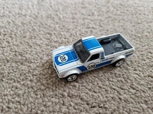 2021 Hot Wheels Premium - Coche Culture Hyper Haulers 75 Datsun Sunny Camión - Imagen 1 de 3