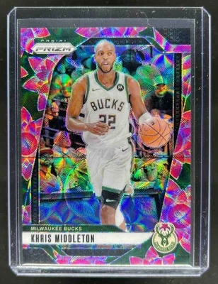 Flor de loto Prizm Khris Middleton #7/18 2024-25 Bucks Foto 1 de 2