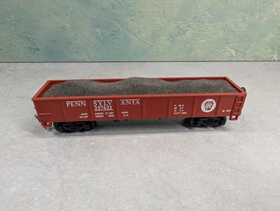 USED Model Power HO Scale 40' Gondola Pennsylvania #357621 Red w/ Load - Image 1 of 4