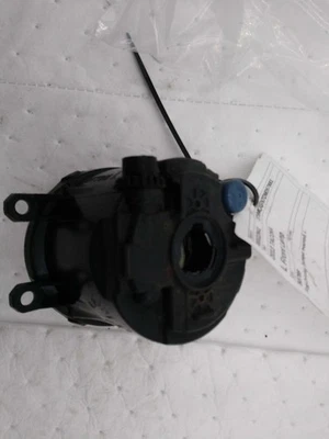 Luz de conducción usada se adapta a: Toyota Tacoma 2013 parachoques antiniebla montado L. ID 812 Foto 1 de 4