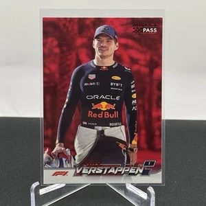 Max Verstappen Oracle Red Bull 2024 Topps F1 Paddock Pass Rojo Paralelo #1 B - Imagen 1 de 2