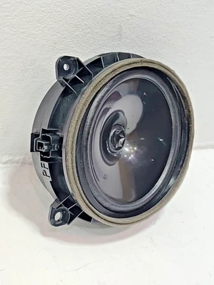 ALTAVOZ SONIDO AUDIO PUERTA DELANTERA DERECHA O IZQUIERDA TOYOTA CAMRY 2018-2024 OEM = 1 PIEZA = Foto 1 de 4