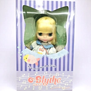 Neo Blythe Zoe and Her Pet Fish Doll Figure CWC Limited Takara Tomy Japan Seller - Picture 1 of 16