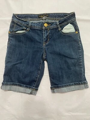 Pantalones cortos de mezclilla con puños para mujer South Pole talla 7 -643 Foto 1 de 4