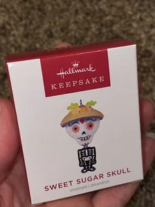 2022 Sello Navidad Mini Adorno CALAVERA DE AZÚCAR DULCE Esqueleto en Miniatura - Imagen 1 de 2