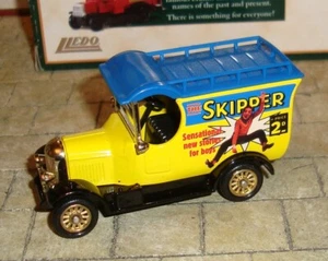 LLEDO - DAYS GONE - 1926 BULL NOSE MORRIS VAN - THE SKIPPER  - BOXED - Picture 1 of 3