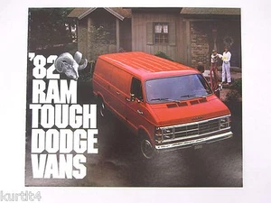 1982 Dodge Van B150 B250 B350 Maxivan sales brochure Catalog - Picture 1 of 3