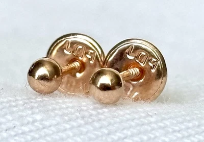 Pendientes de oro rosa real macizo de 3 mm - 18k: pendientes de media bola • atornillado trasero Foto 1 de 4