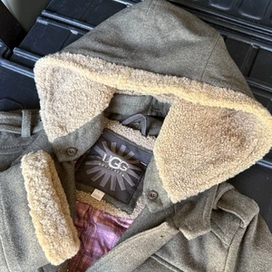 UGG Australia Damen Woll WAVERLY Jacke olivgrün Lammfell Hoodie Größe L - Bild 1 von 9