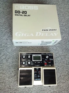 Boss DD-20 Giga Delay Stereo Digital Delay Guitar Effects Pedal - Picture 1 of 3