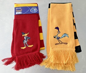 2 X Harry Potter Hogwarts House Colors Scarf with Warner Bros Cartoon Characters - Bild 1 von 2