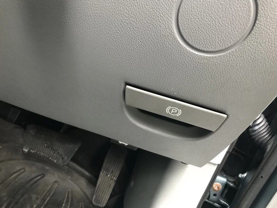 Chrysler 300C Indoor Parking Brake Hand Pullover Release Handle Gray - Image 1 of 1