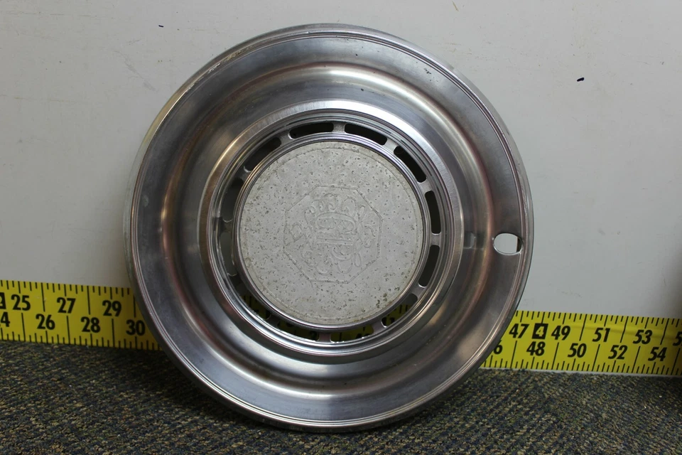 OEM GM 15" Hub Cap Wheel Cover 5040 00496975 1975-1976 Pontiac Grand Prix  (727) - Image 1 of 3