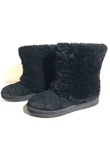 Ugg Women's EUC Black Suede Patten Fixed Shearling Cuff Boots Size 9 - Picture 1 of 5