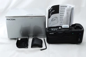 [Mint] PENTAX D-BG7 Battery Grip w/Box & L O-GP1672 & Manual for KP DSLR 581 - Picture 1 of 8