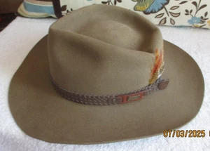 Bonito sombrero de fieltro Akubra Snowy River para hombre Australia estilo occidental talla 57 - Imagen 1 de 11