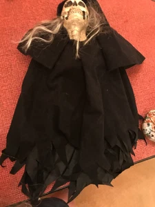 HALLOWEEN SKELETON SKULL FACE WITH BLACK CLOTHING - Picture 1 of 4