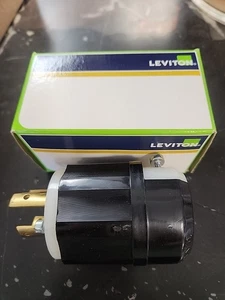 Leviton 2711 3 Pole 4 Wire grounding locking plug - Picture 1 of 4