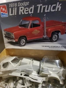 1/25 1978 DODGE STEPSIDE ' LIL RED TRUCK' PICKUP. AMT PLASTIC KIT - Picture 1 of 2