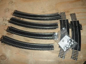 HO Scale Track Life-Like STEEL 21 curves and 2 Rerailer / power - Picture 1 of 1